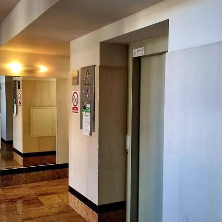 Apartament Komfortowe Rodzinne Mieszkanie Z Balkonem I Miejscem Parkingowym, Centrum