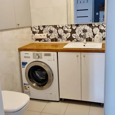 3 Pokojowe Mieszkanie Z Balkonem I Miejscem Parkingowym, Centrum Lodz (Lodz)