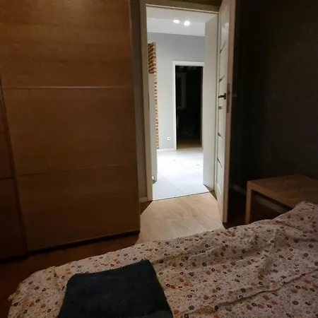 3 Pokojowe Mieszkanie Z Balkonem I Miejscem Parkingowym, Centrum Apartment