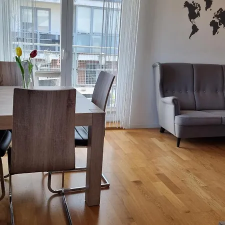 Komfortowe Rodzinne Mieszkanie Z Balkonem I Miejscem Parkingowym, Centrum Łódź