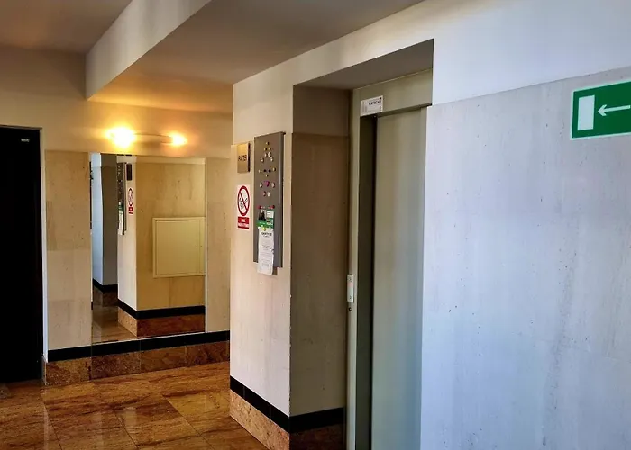 Apartman Komfortowe Rodzinne Mieszkanie Z Balkonem I Miejscem Parkingowym, Centrum