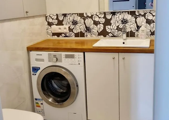 Komfortowe Rodzinne Mieszkanie Z Balkonem I Miejscem Parkingowym, Centrum Łódź