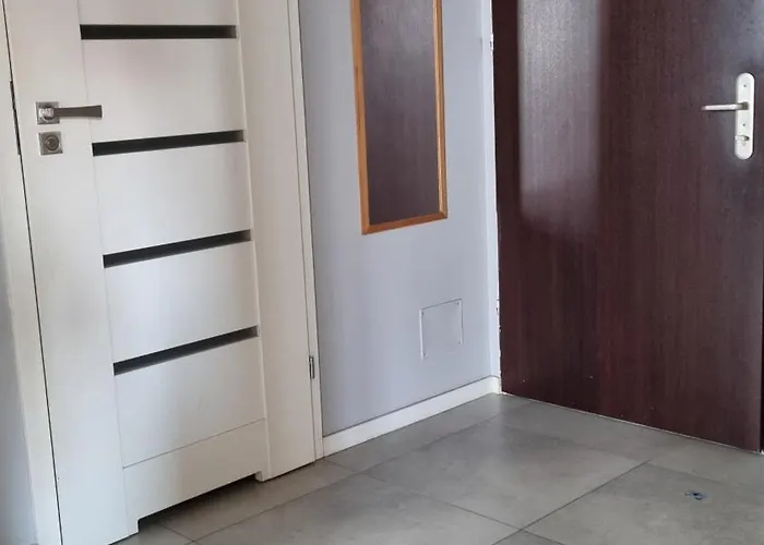 Komfortowe Rodzinne Mieszkanie Z Balkonem I Miejscem Parkingowym, Centrum *