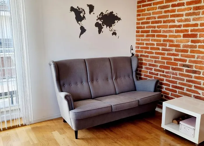 Komfortowe Rodzinne Mieszkanie Z Balkonem I Miejscem Parkingowym, Centrum Apartament