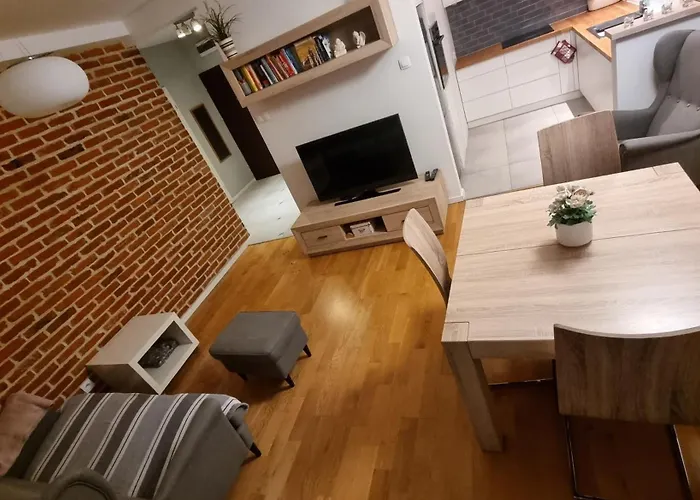 Komfortowe Rodzinne Mieszkanie Z Balkonem I Miejscem Parkingowym, Centrum Apartament Łódź