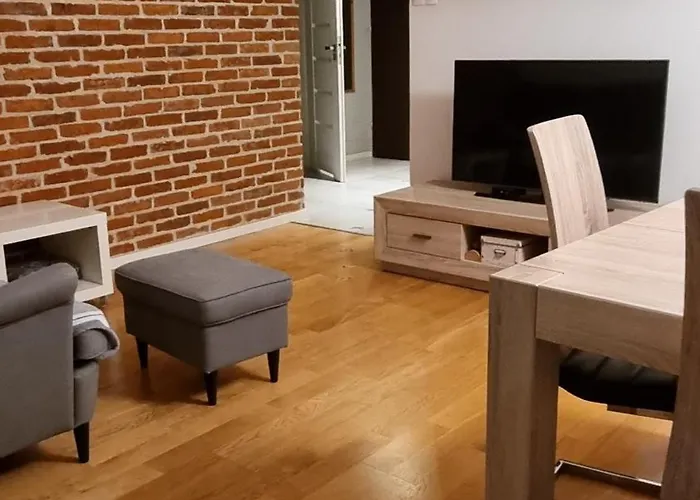 Komfortowe Rodzinne Mieszkanie Z Balkonem I Miejscem Parkingowym, Centrum *