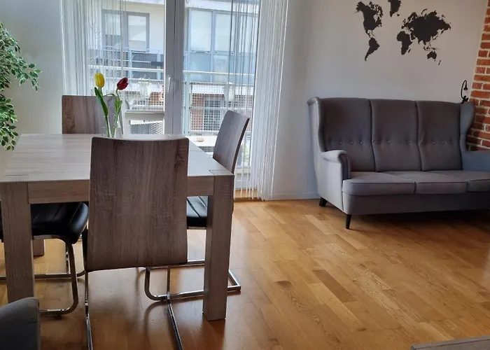 Komfortowe Rodzinne Mieszkanie Z Balkonem I Miejscem Parkingowym, Centrum Łódź