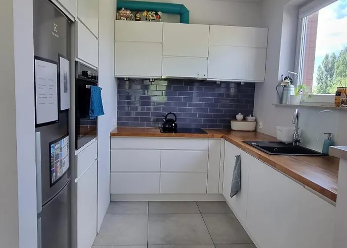 Apartman Komfortowe Rodzinne Mieszkanie Z Balkonem I Miejscem Parkingowym, Centrum